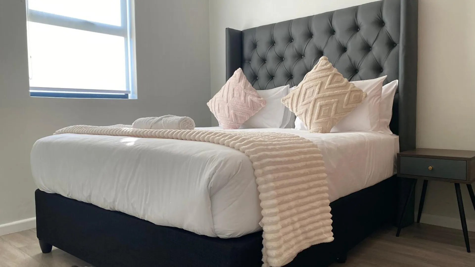 Monty Cosy Haven Apartment Cape Town South Africa